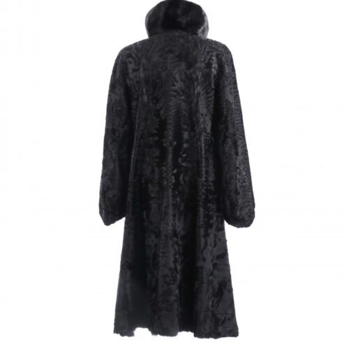 Naomi black coat2